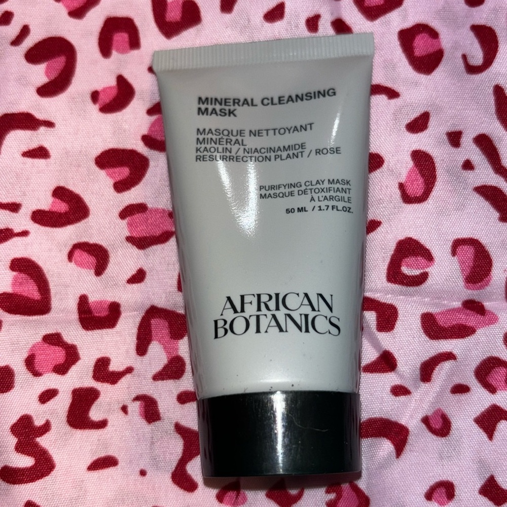 Brand new unopened mineral cleansing mask